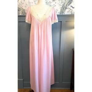 Vintage Pink Nightgown Negligee Lace Maxi Cottagecore Feminine 70s Granny Silky